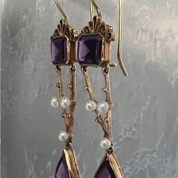 💜 NEW Elegant Gold Earrings with Purple crystals & Pearl Dangle Earrings 💜 - Picture 6 of 7